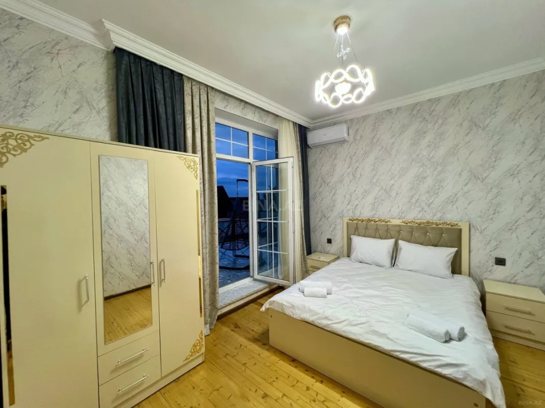 Satılır 7 otaqlı həyət evi 220 m²