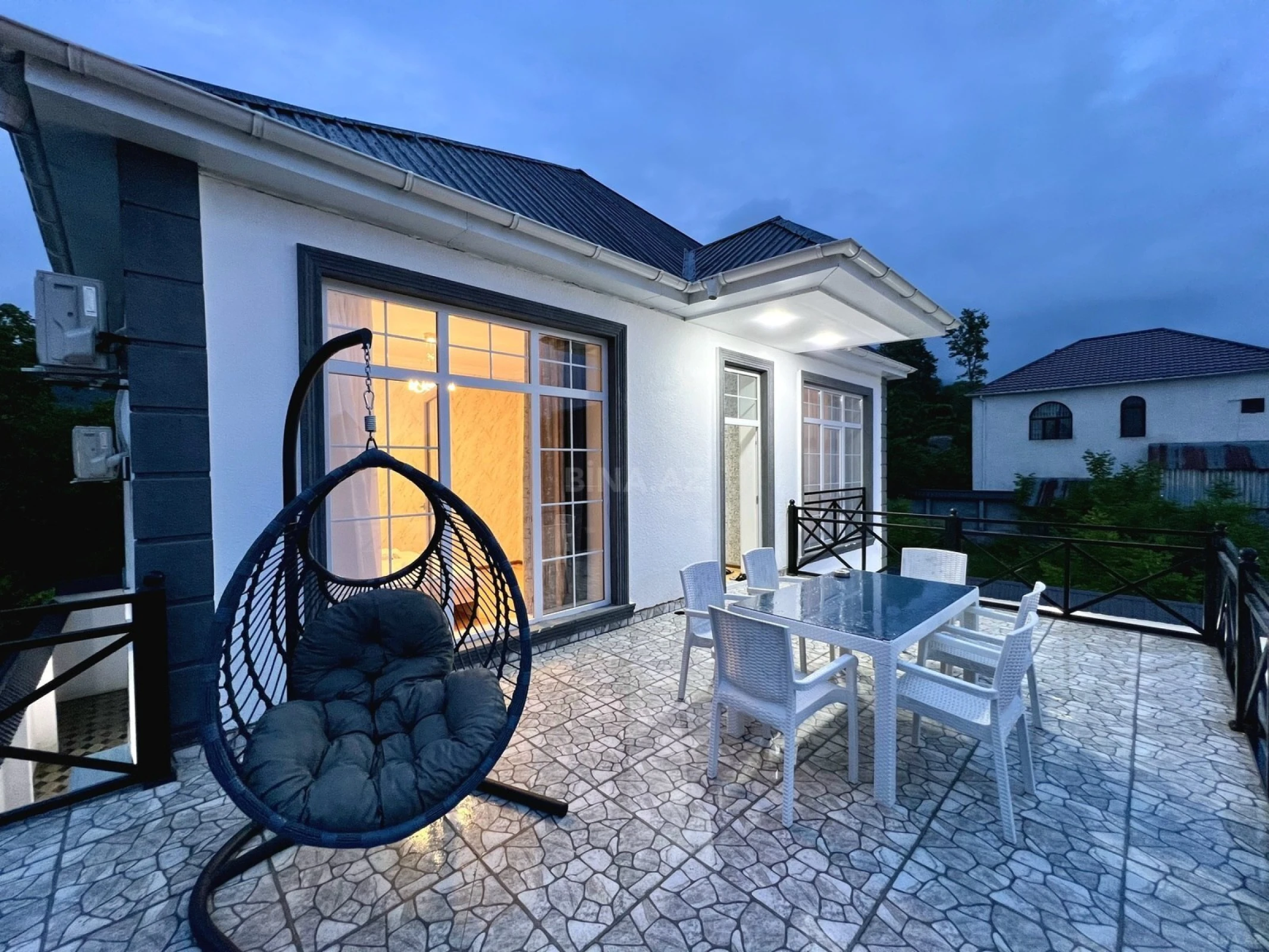 Satılır 7 otaqlı həyət evi 220 m²