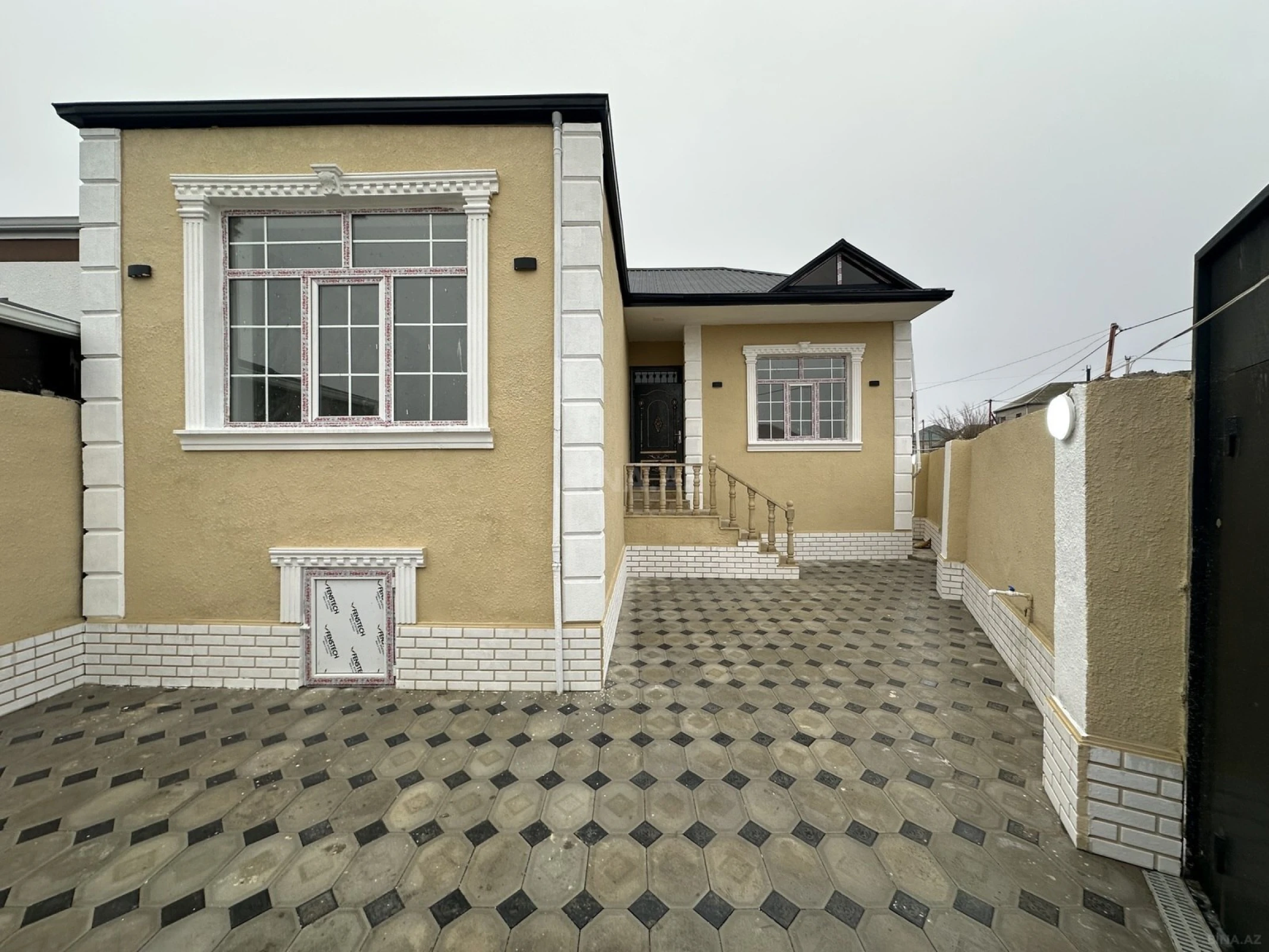 Satılır 3 otaqlı həyət evi 75 m²