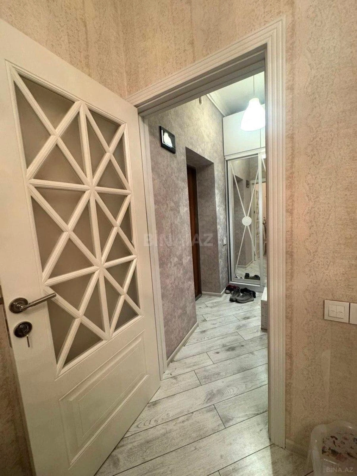 Satılır 2 otaqlı mənzil 60 m²