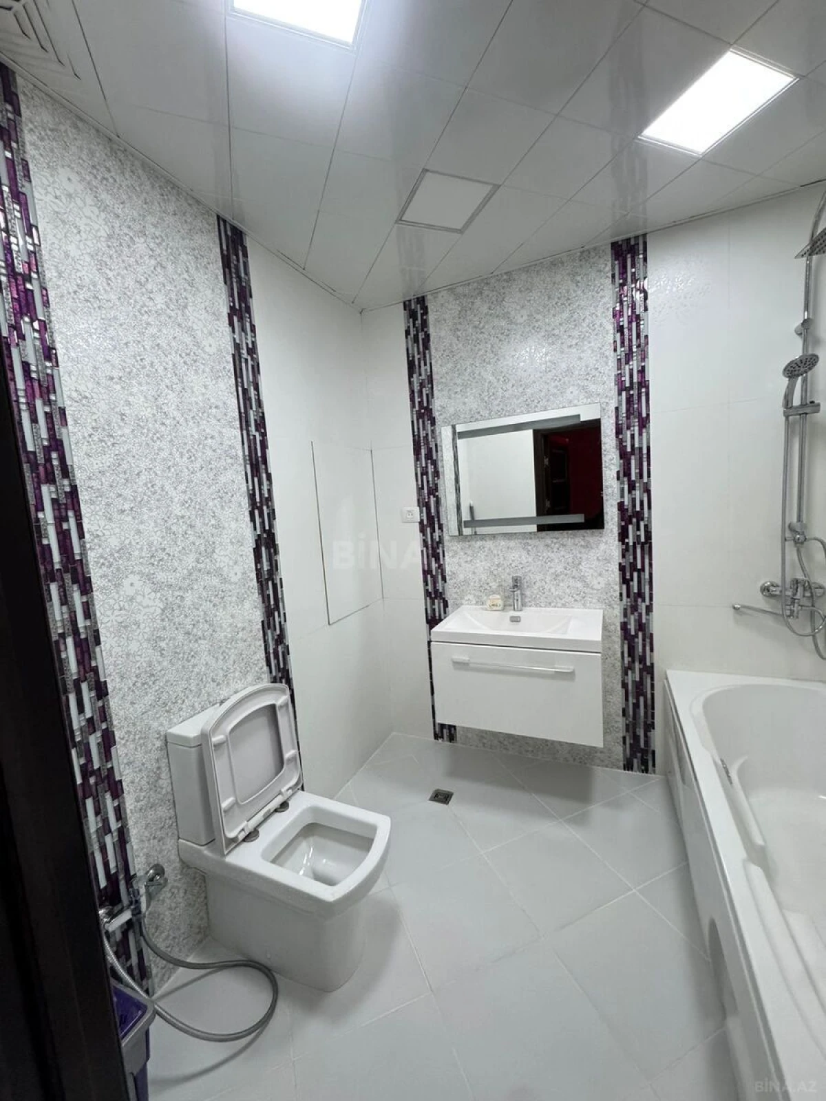 Satılır 2 otaqlı mənzil 90 m²