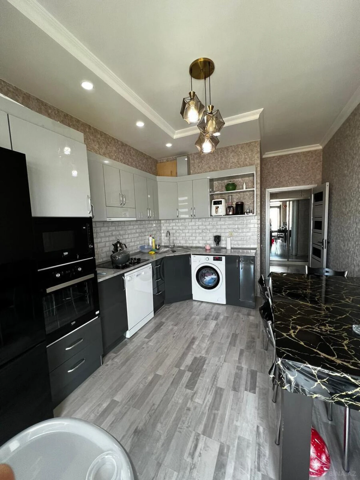 Satılır 3 otaqlı mənzil 100 m²