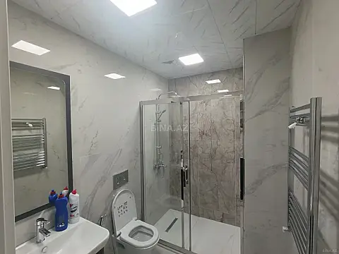 Kirayə verilir 2 otaqlı mənzil 65 m²