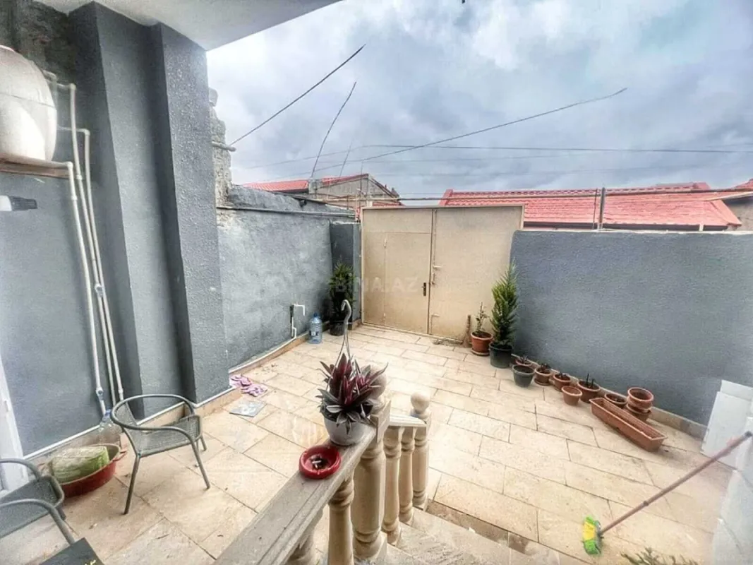 Satılır 5 otaqlı həyət evi 140 m²