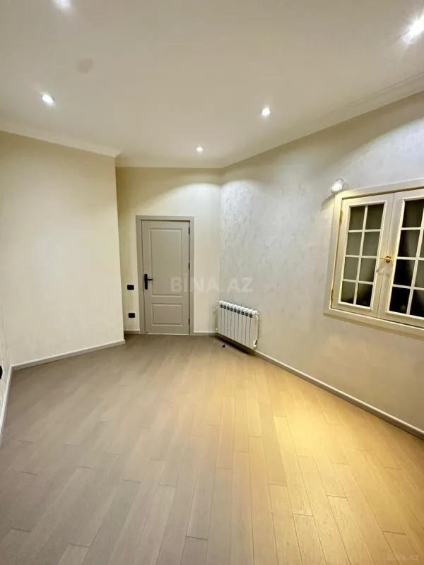 Satılır 3 otaqlı mənzil 104 m²