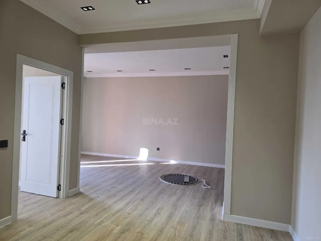 Kirayə verilir 2 otaqlı mənzil 85 m²