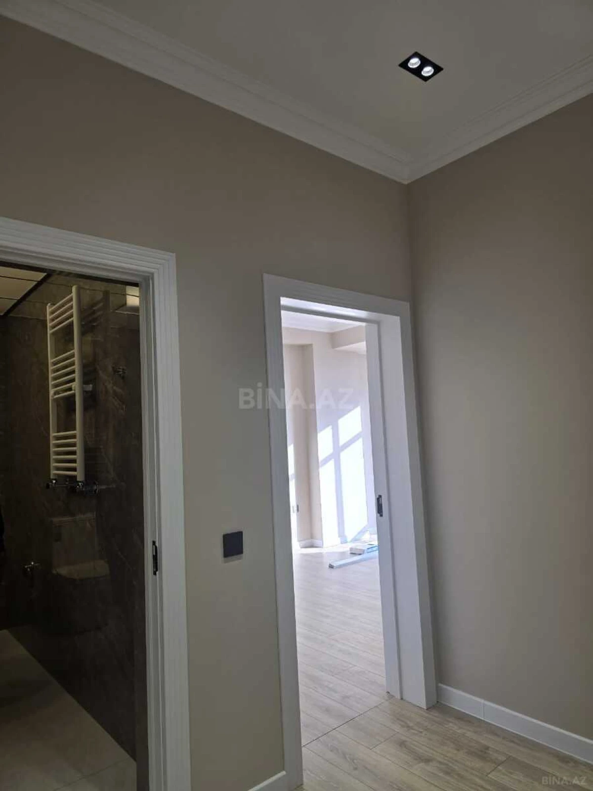 Kirayə verilir 2 otaqlı mənzil 85 m²