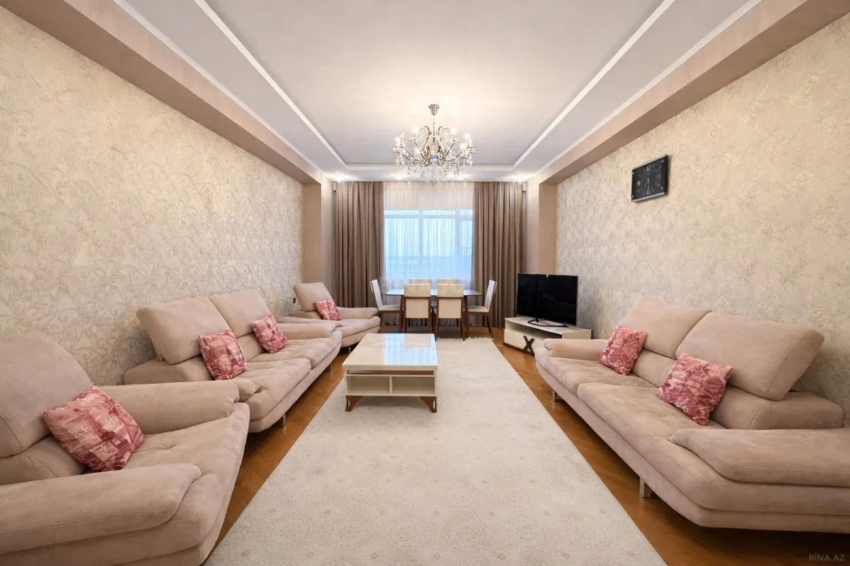 Satılır 3 otaqlı mənzil 140 m²