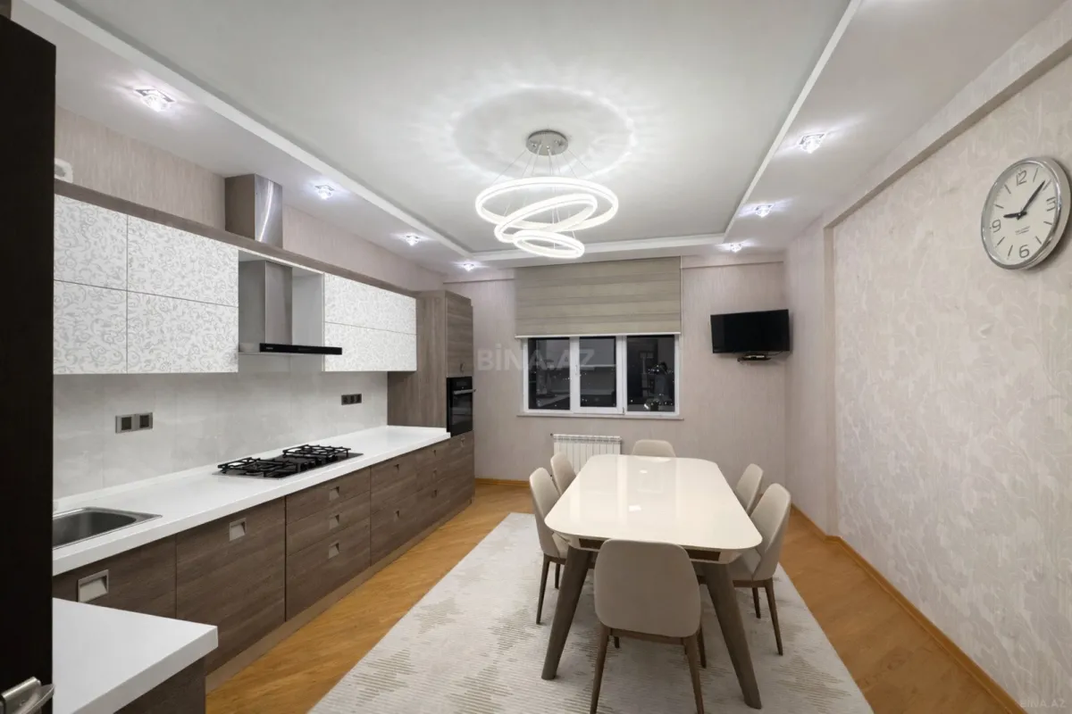 Satılır 3 otaqlı mənzil 140 m²