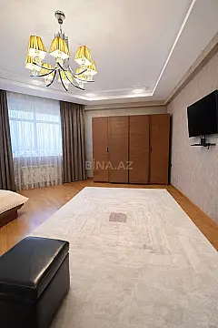 Satılır 3 otaqlı mənzil 140 m²