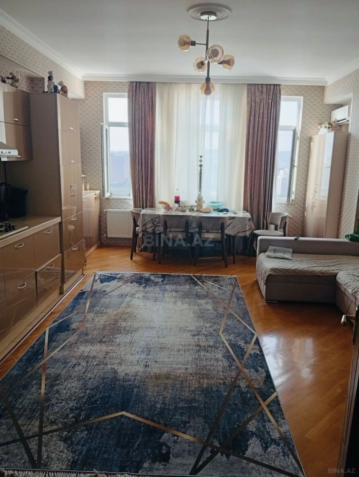 Satılır 3 otaqlı mənzil 125 m²