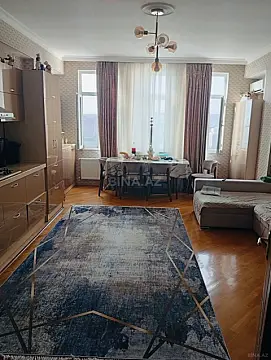 Satılır 3 otaqlı mənzil 125 m²