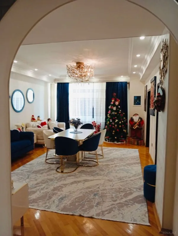 Satılır 3 otaqlı mənzil 125 m²