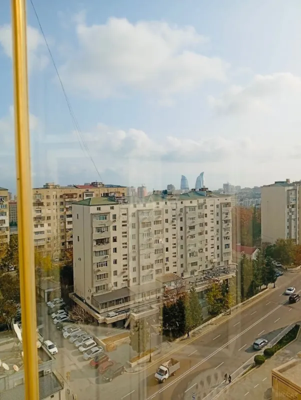 Satılır 3 otaqlı mənzil 125 m²