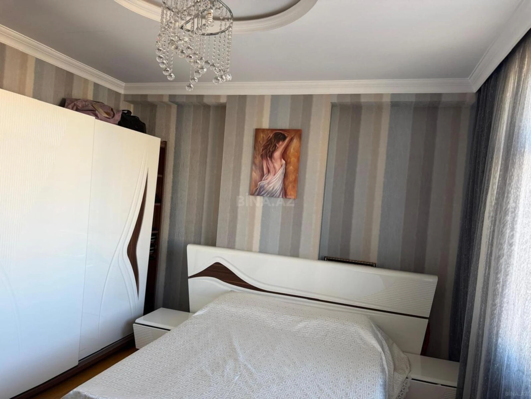 Satılır 3 otaqlı mənzil 120 m²