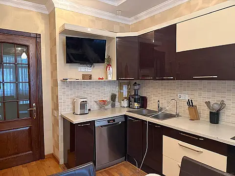 Satılır 3 otaqlı mənzil 120 m²