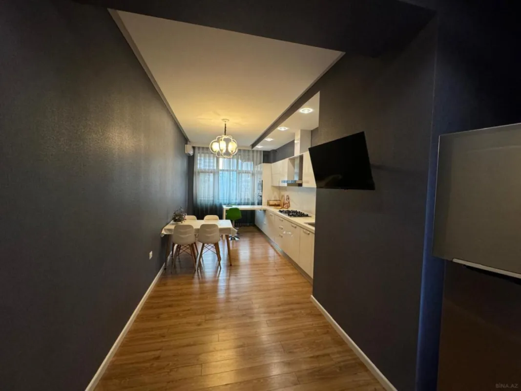 Kirayə verilir 3 otaqlı mənzil 145 m²