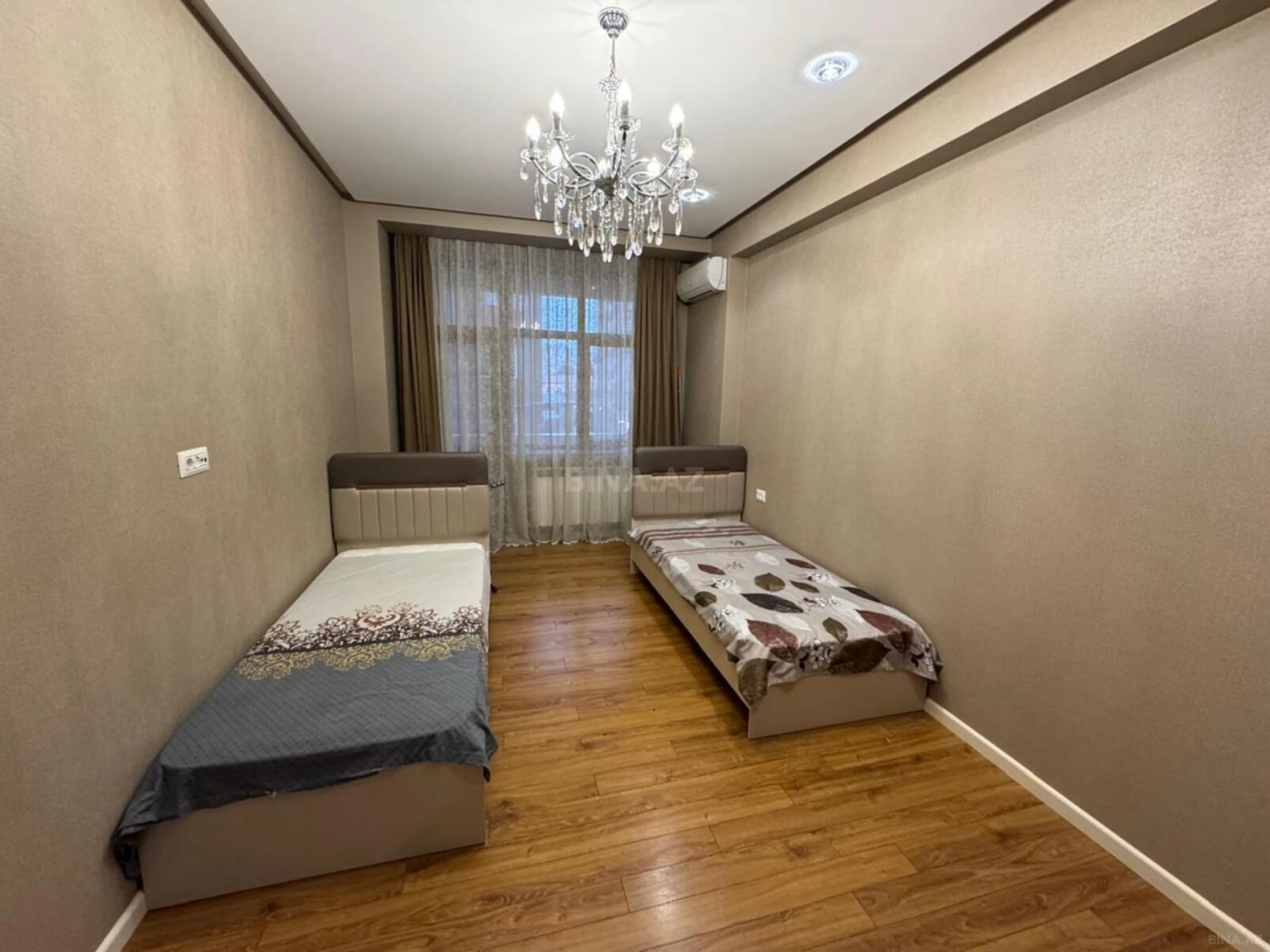 Kirayə verilir 3 otaqlı mənzil 145 m²