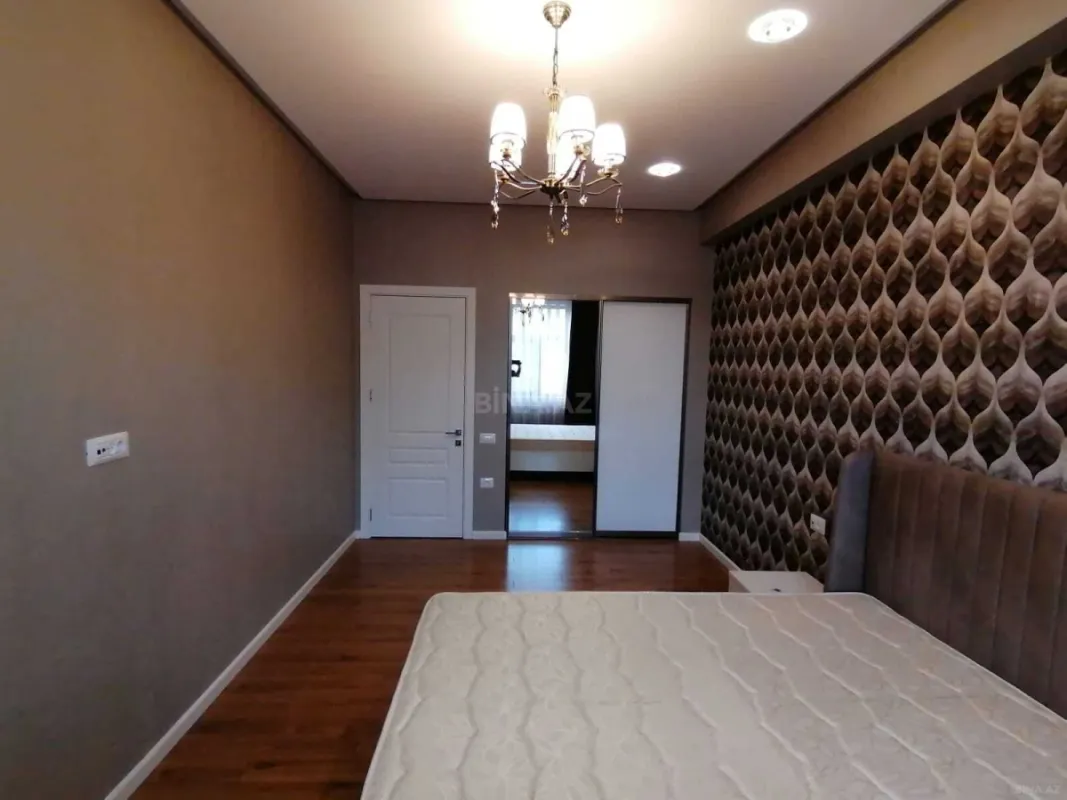 Kirayə verilir 3 otaqlı mənzil 145 m²