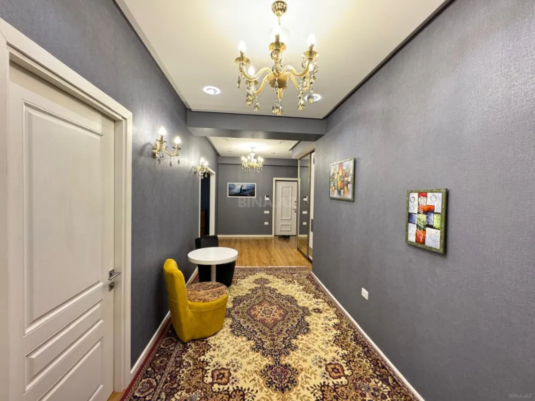 Kirayə verilir 3 otaqlı mənzil 145 m²