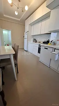 Satılır 3 otaqlı mənzil 122 m²
