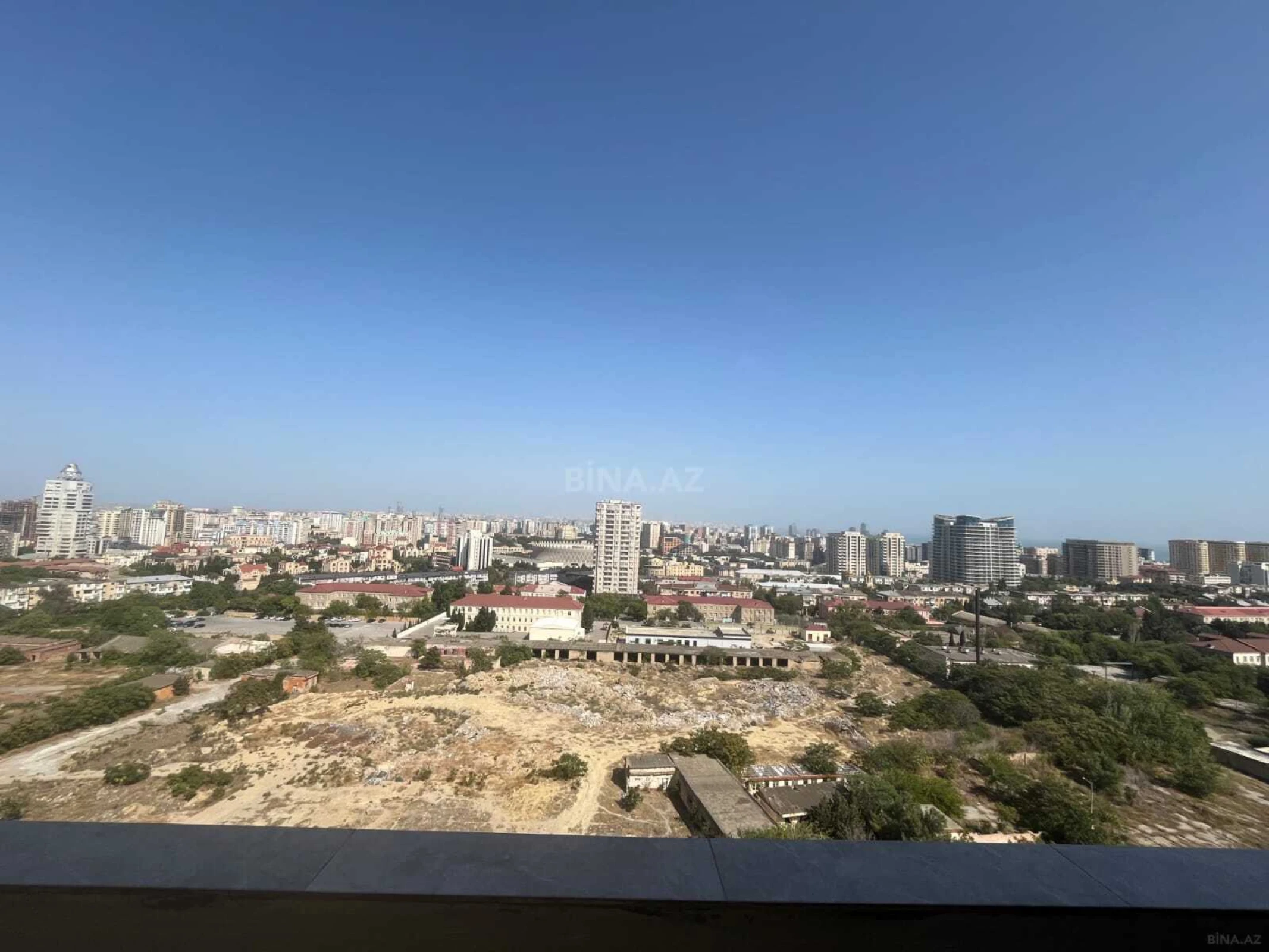 Satılır 3 otaqlı mənzil 122 m²