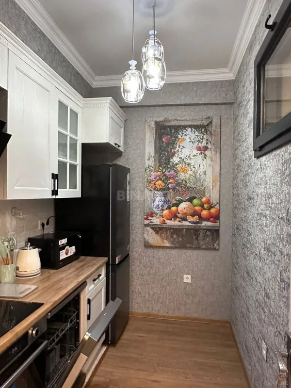 Kirayə verilir 2 otaqlı mənzil 60 m²
