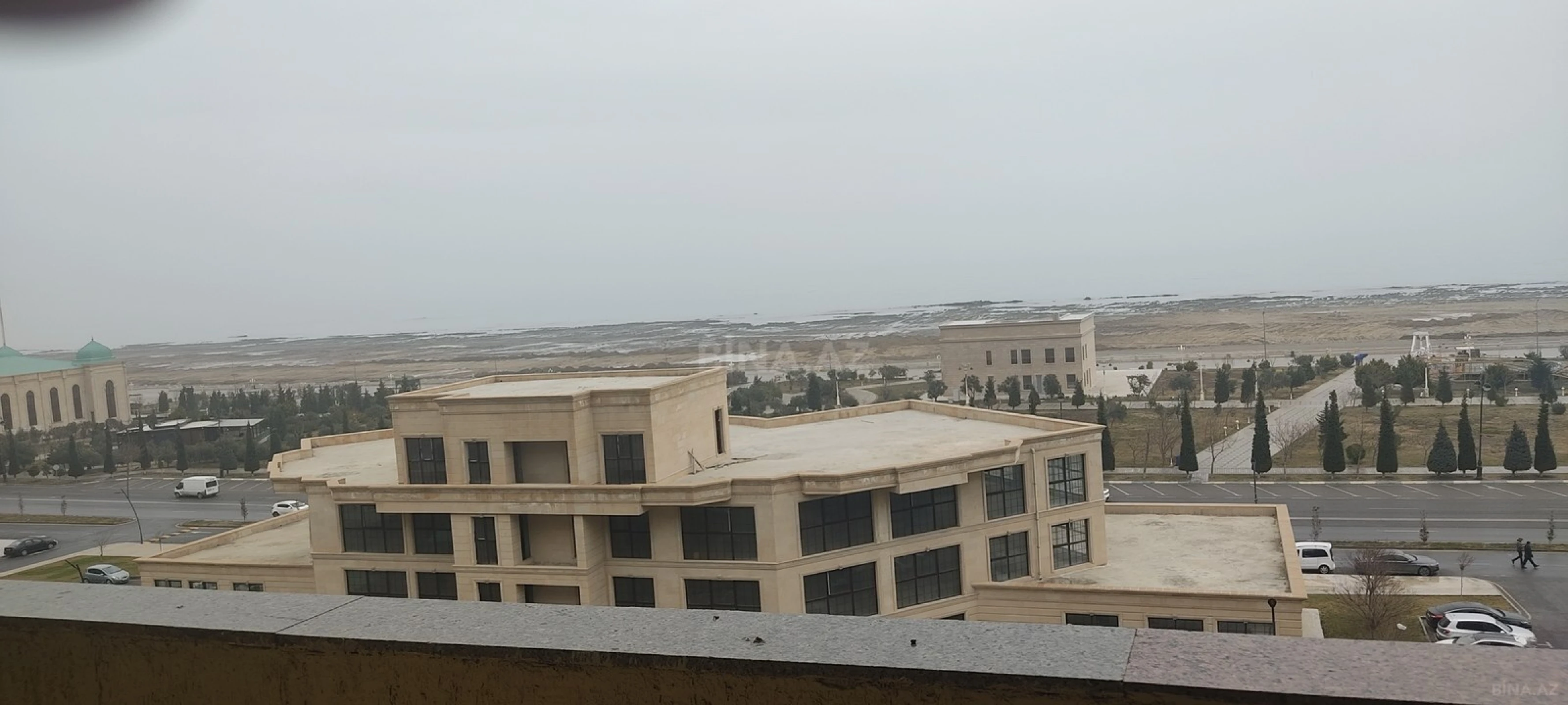 Kirayə verilir 3 otaqlı mənzil 140 m²