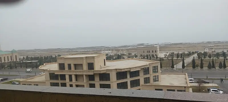 Kirayə verilir 3 otaqlı mənzil 140 m²