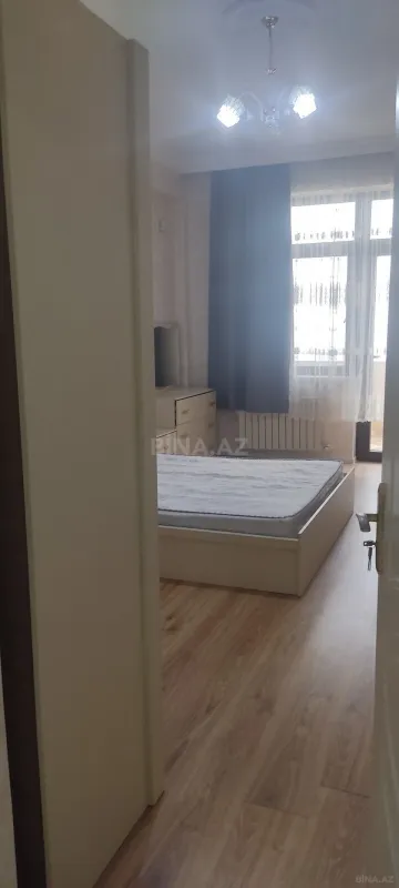 Kirayə verilir 3 otaqlı mənzil 140 m²
