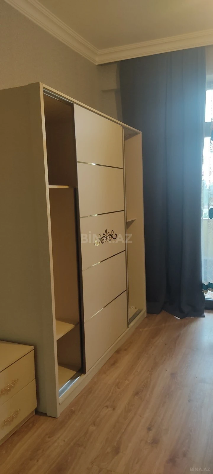 Kirayə verilir 3 otaqlı mənzil 140 m²
