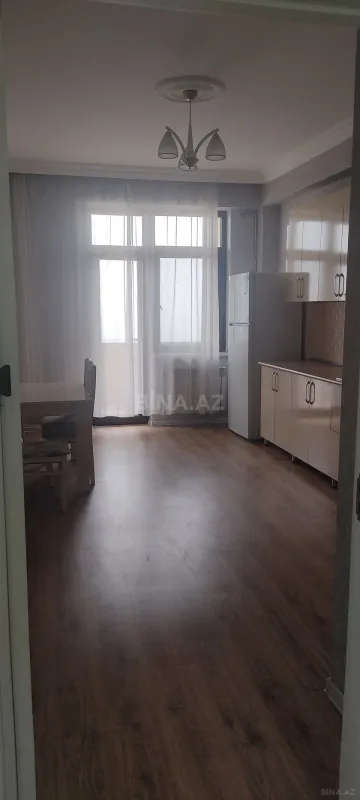 Kirayə verilir 3 otaqlı mənzil 140 m²