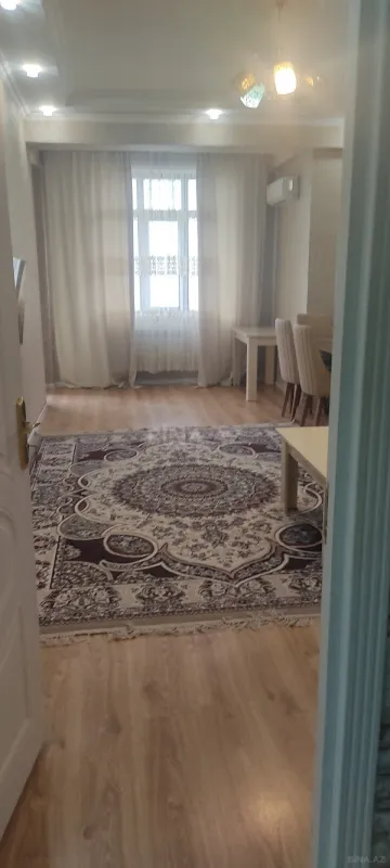 Kirayə verilir 3 otaqlı mənzil 140 m²