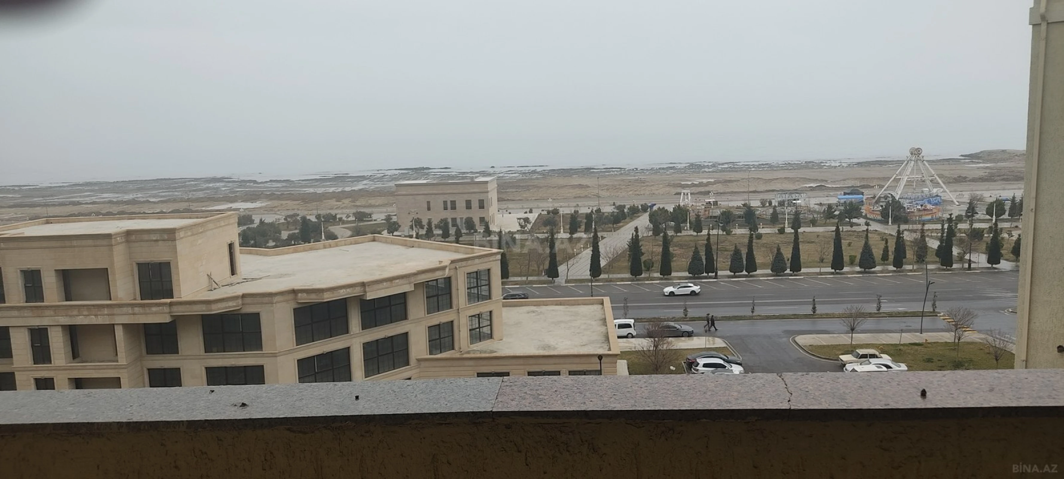 Kirayə verilir 3 otaqlı mənzil 140 m²