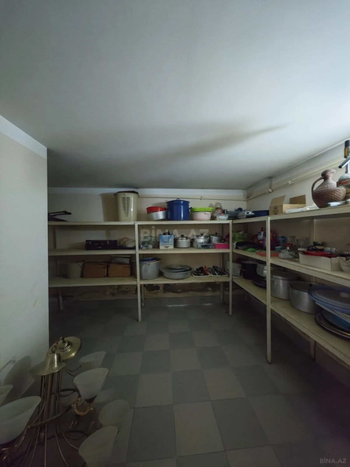 Satılır 12 otaqlı həyət evi 430 m²