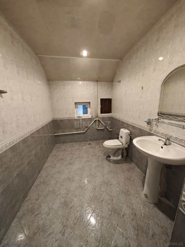 Satılır 12 otaqlı həyət evi 430 m²