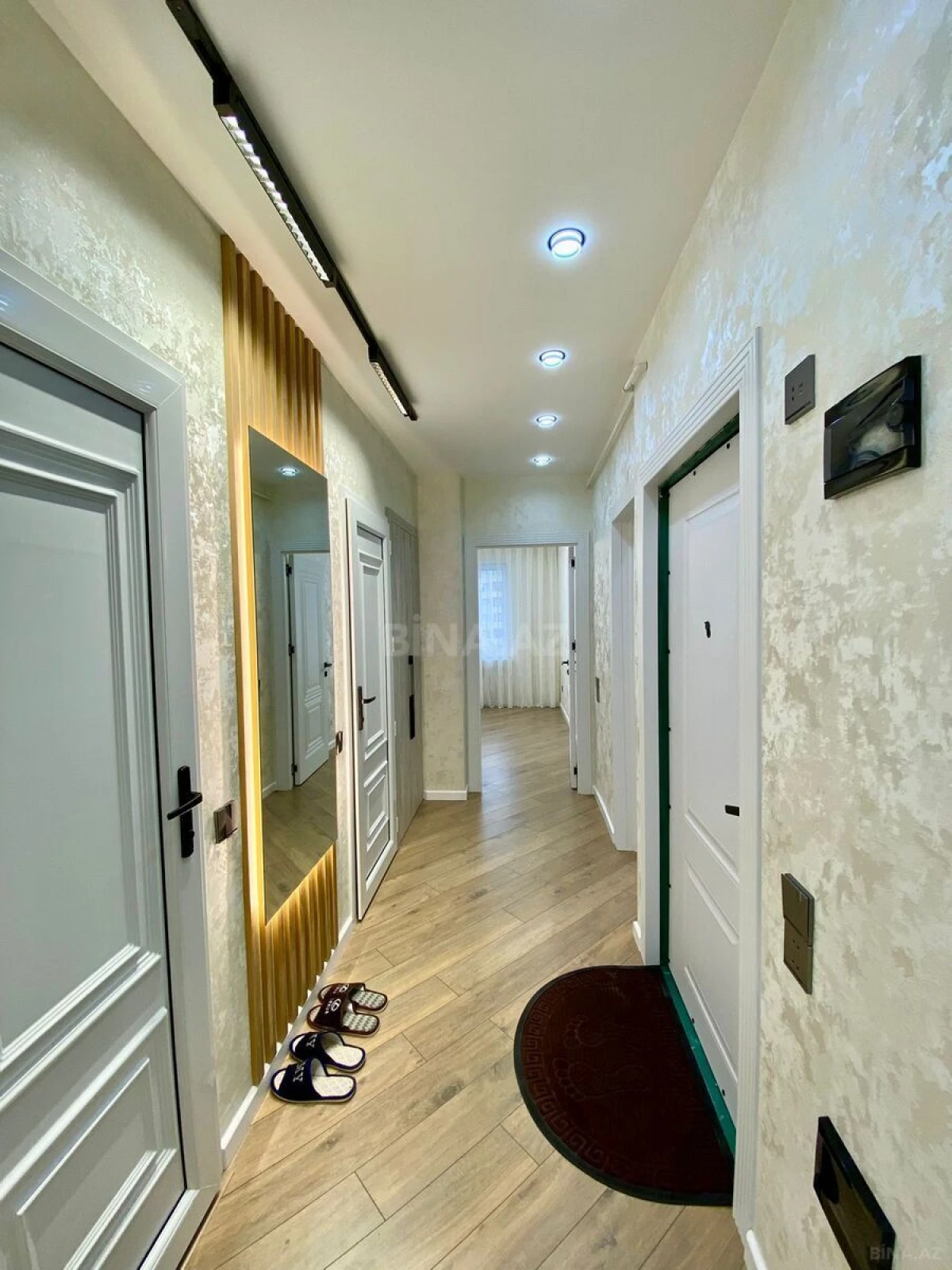 Satılır 2 otaqlı mənzil 65 m²