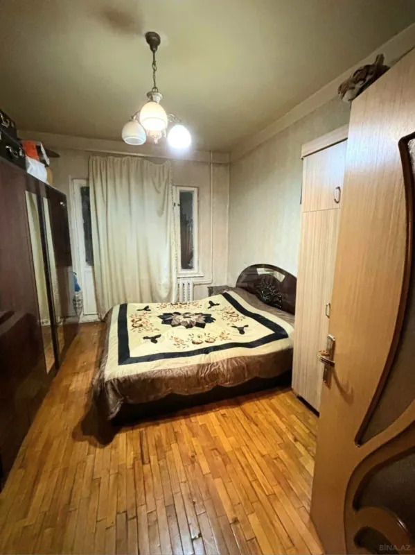 Satılır 4 otaqlı mənzil 110 m²