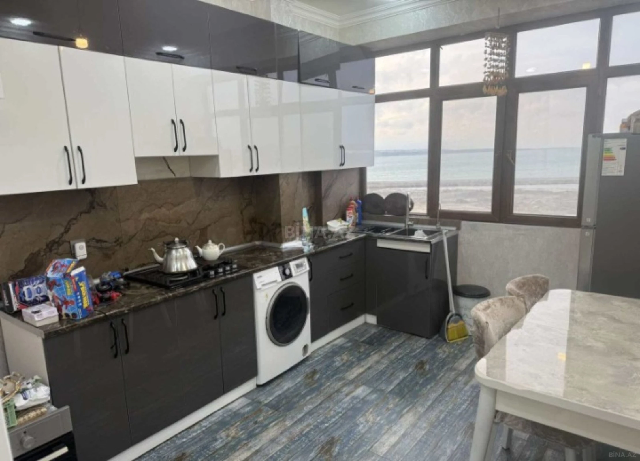 Kirayə verilir 3 otaqlı mənzil 92 m²