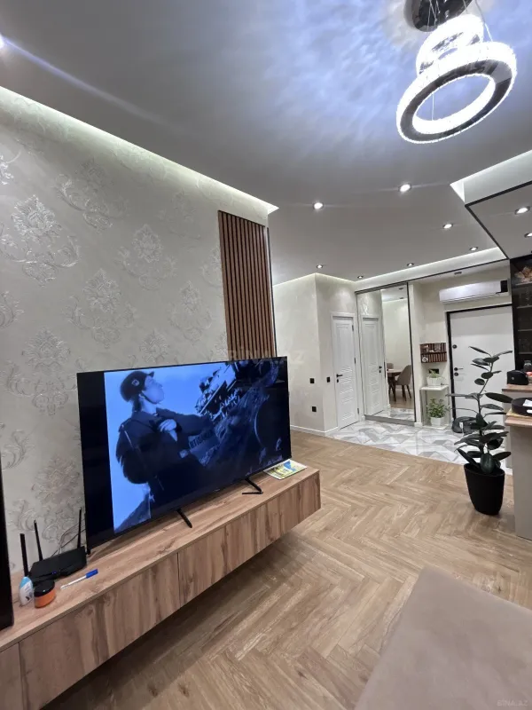 Kirayə verilir 2 otaqlı mənzil 65 m²