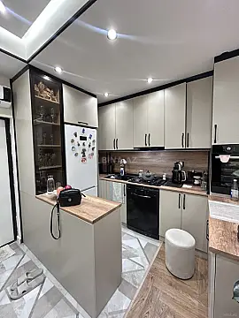Kirayə verilir 2 otaqlı mənzil 65 m²