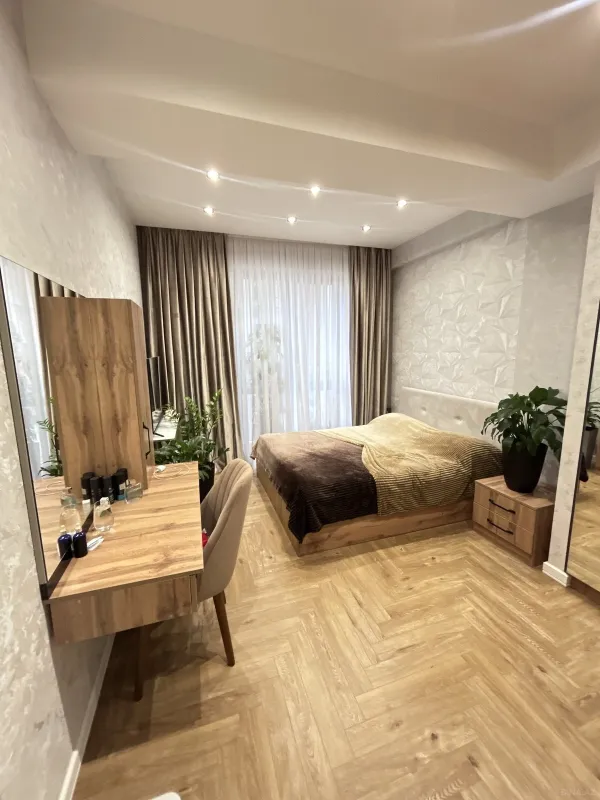 Kirayə verilir 2 otaqlı mənzil 65 m²
