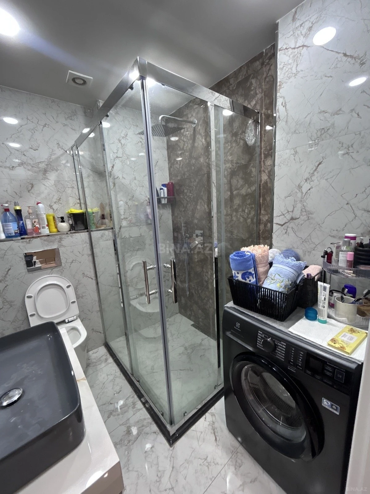 Kirayə verilir 2 otaqlı mənzil 65 m²