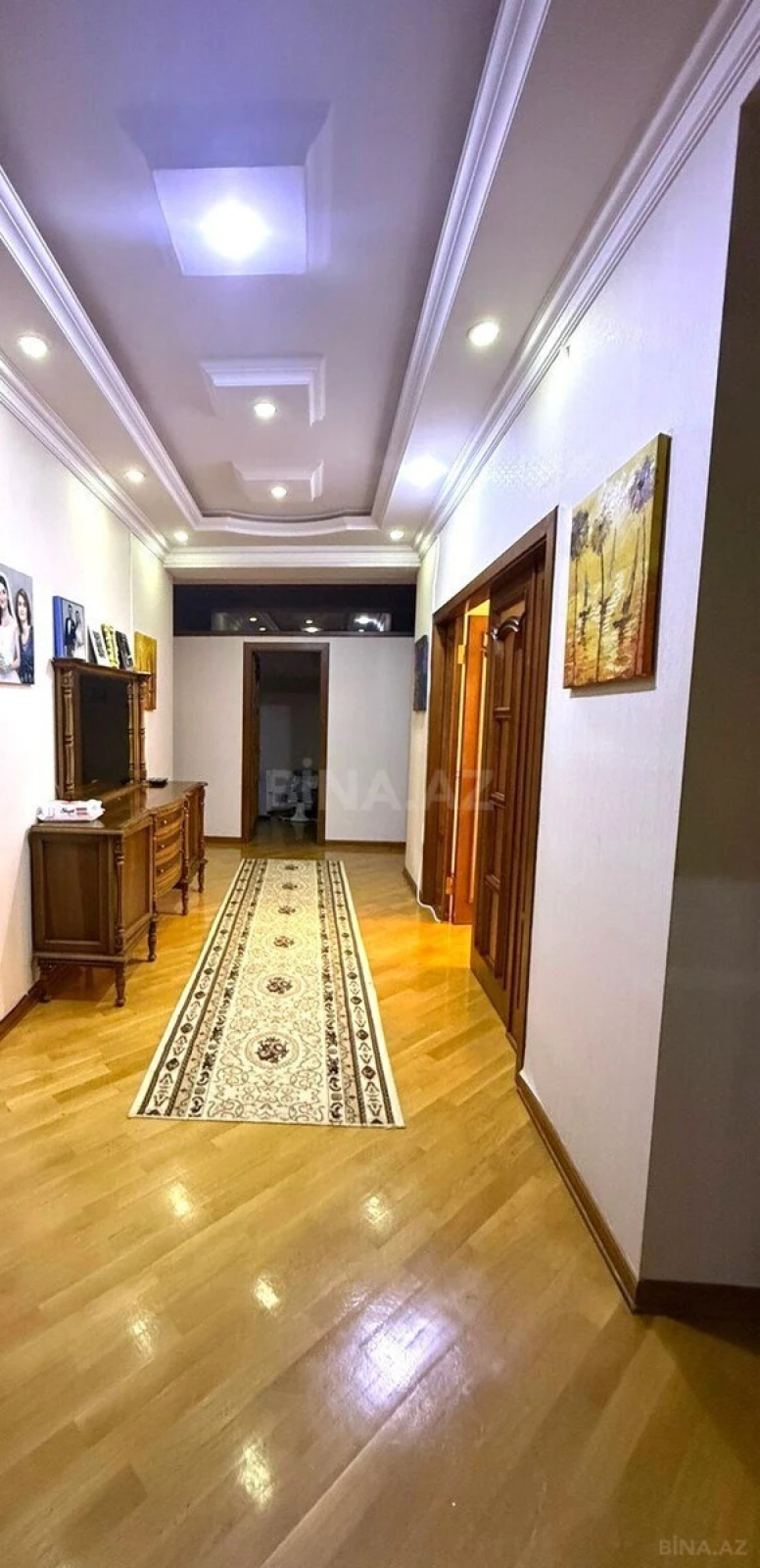Satılır 4 otaqlı mənzil 138 m²