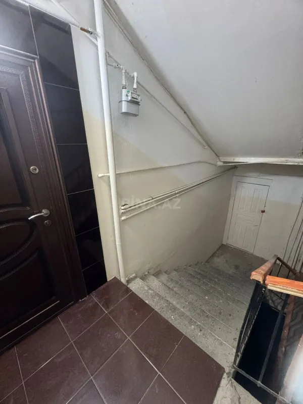 Satılır 4 otaqlı mənzil 110 m²