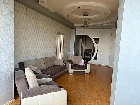 Satılır 3 otaqlı mənzil 130 m²
