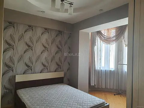 Satılır 3 otaqlı mənzil 130 m²