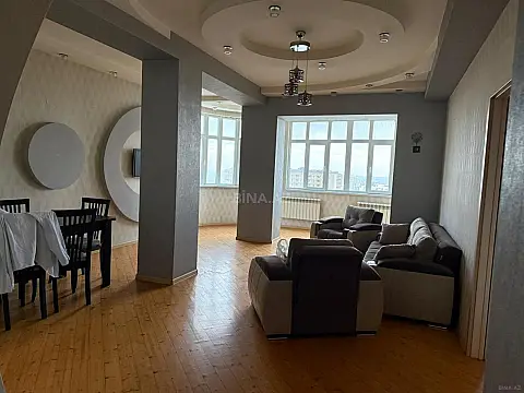 Satılır 3 otaqlı mənzil 130 m²