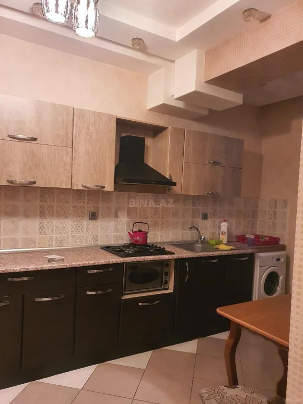 Satılır 3 otaqlı mənzil 130 m²