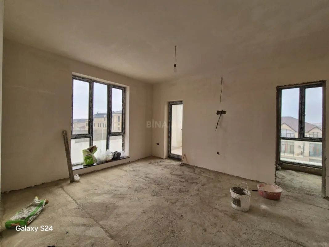 Satılır 6 otaqlı həyət evi 400 m²